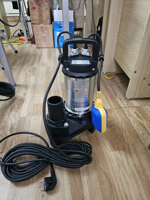 Giá đỡ và thân máy