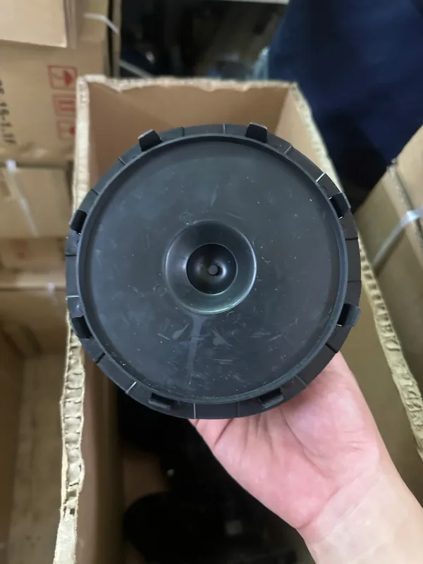 Mặt bể đang sục khí